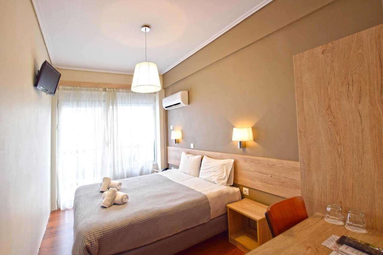 Hotel John's 3*